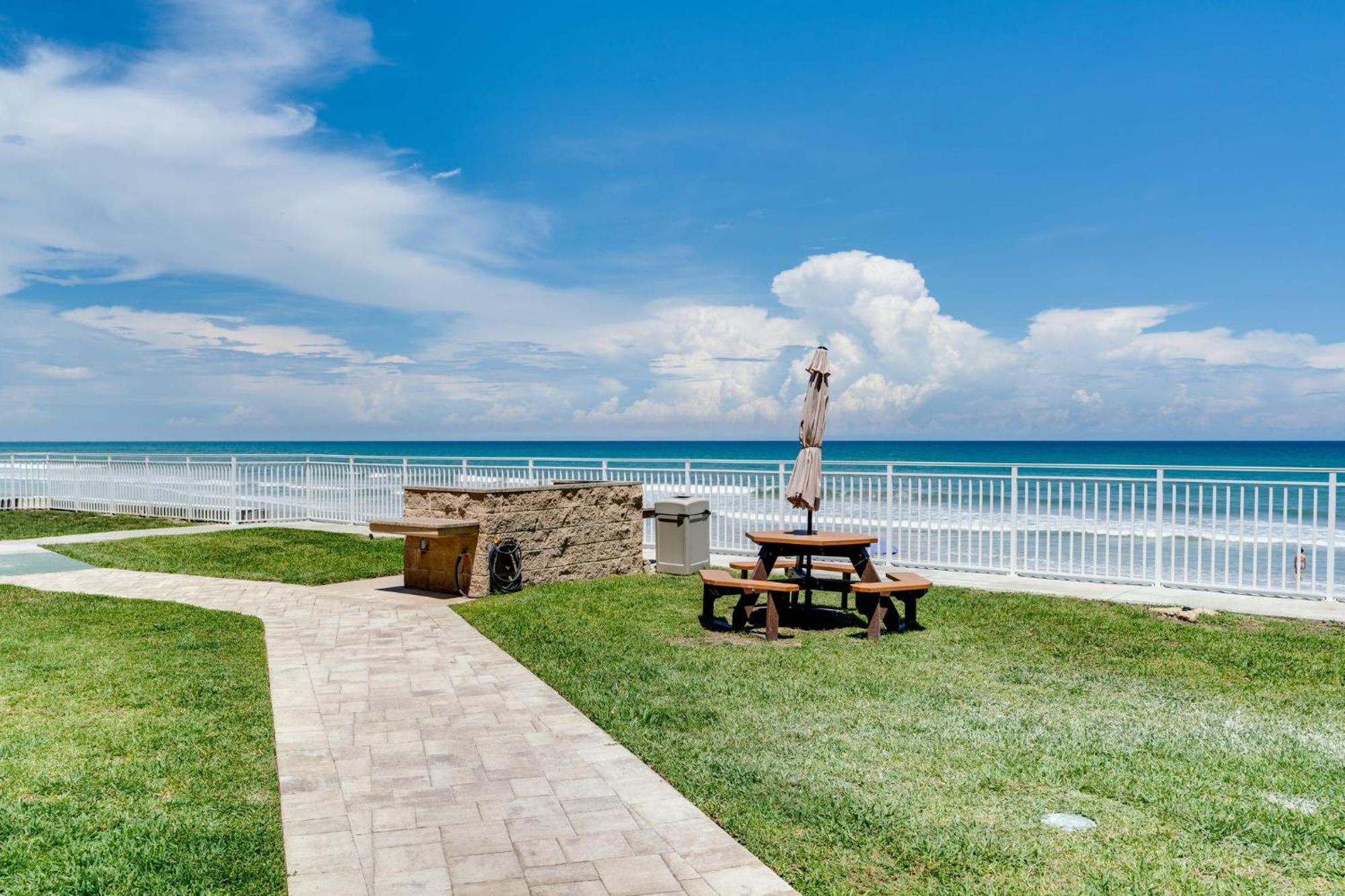 Paradise Beach Club - Oceanfront And Penthouse Satellite Beach Ngoại thất bức ảnh